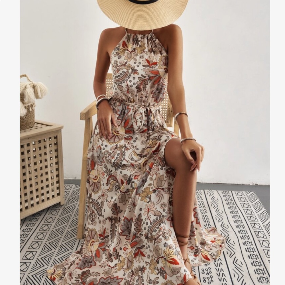 Boho Floral Print Belted Halter Maxi dress - Picture 6 of 7